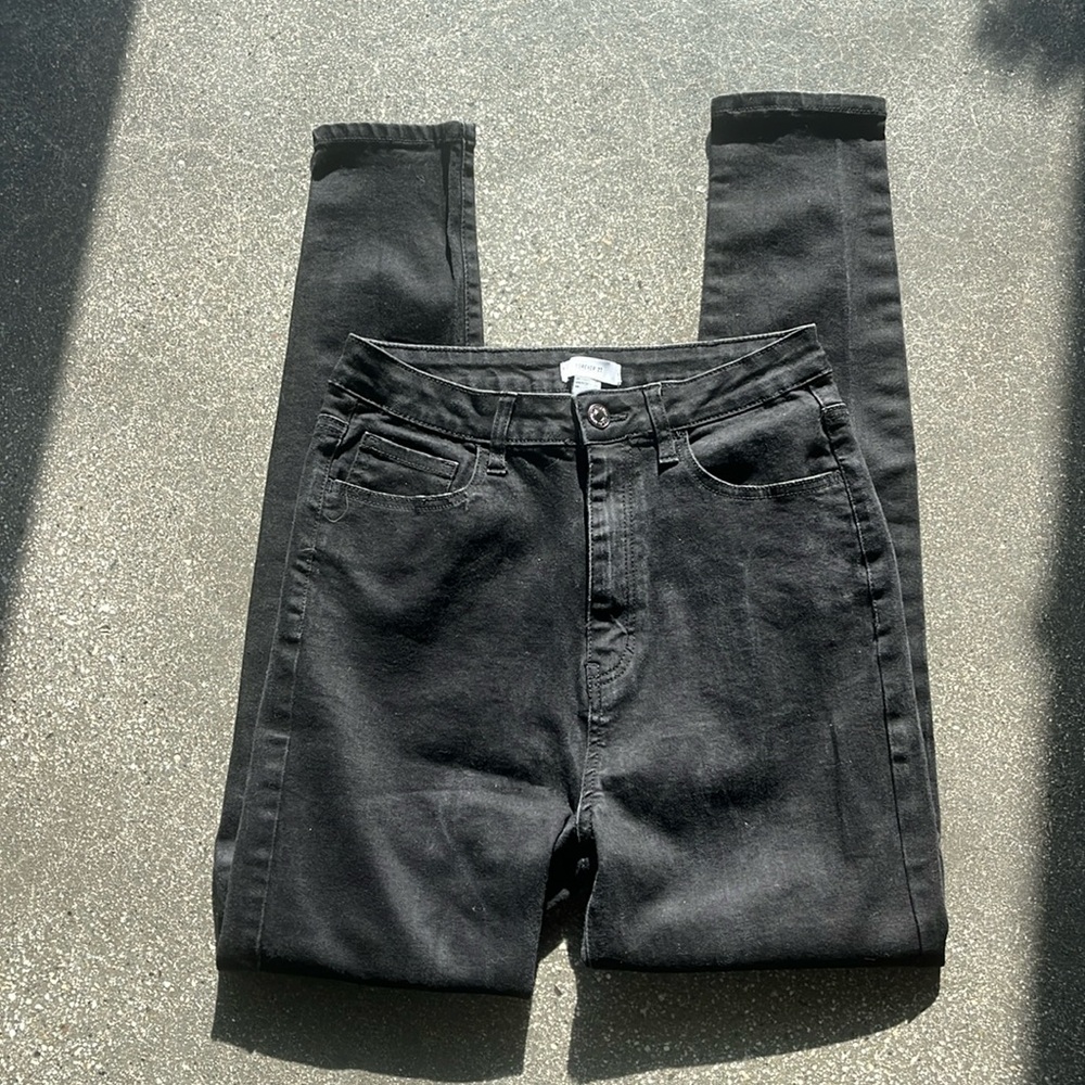 Forever 21 Black Skinny Jean Jegging